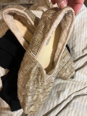 TOMS Women's Knit Slip-On Flats in Beige and Cream